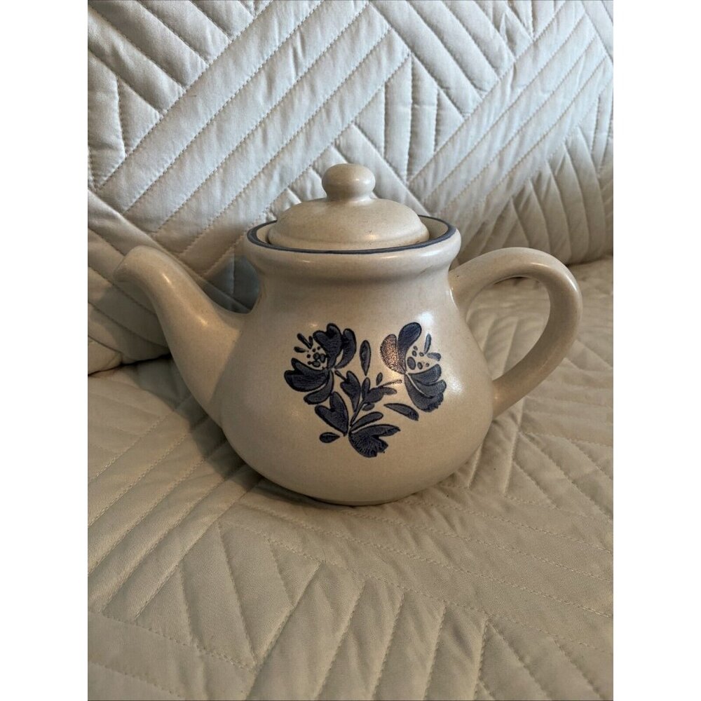 PFALTZGRAFF YORKTOWNE TEAPOT, 7-550, 5 CUPS